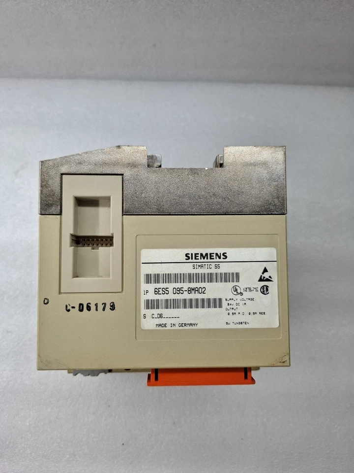 Siemens 6ES5 095-8MA02 Simatic S5-95U PLC Programmable Logic Controller Used